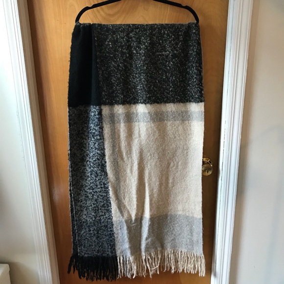 Cozy Plaid Scarf - Picture 2 of 2